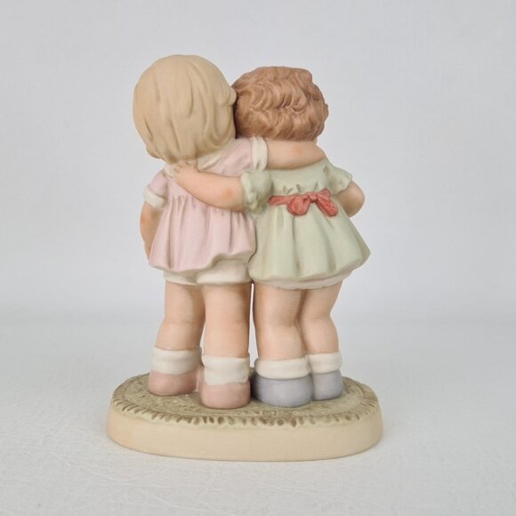 Memories Of Yesterday 527432 "Having A Good Ole Laugh" Porcelain Figurine - Picture 3 of 6